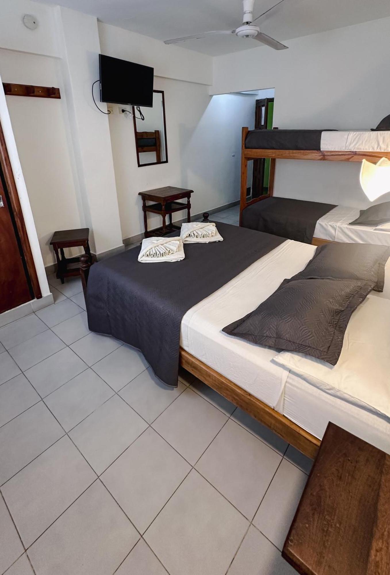 Hotel Garay San Bernardo Esterno foto